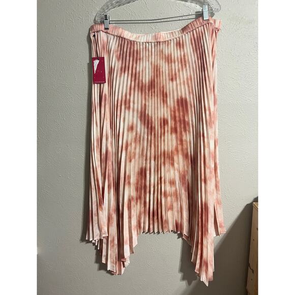 Vince Camuto Pleated Pink Marbled Skirt 2X NWT - Picture 2 of 6